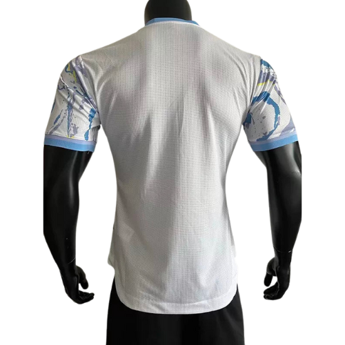 MAILLOT REAL MADRID ÉDITION SPÉCIALE ENTRAÎNEMENT 2022/23