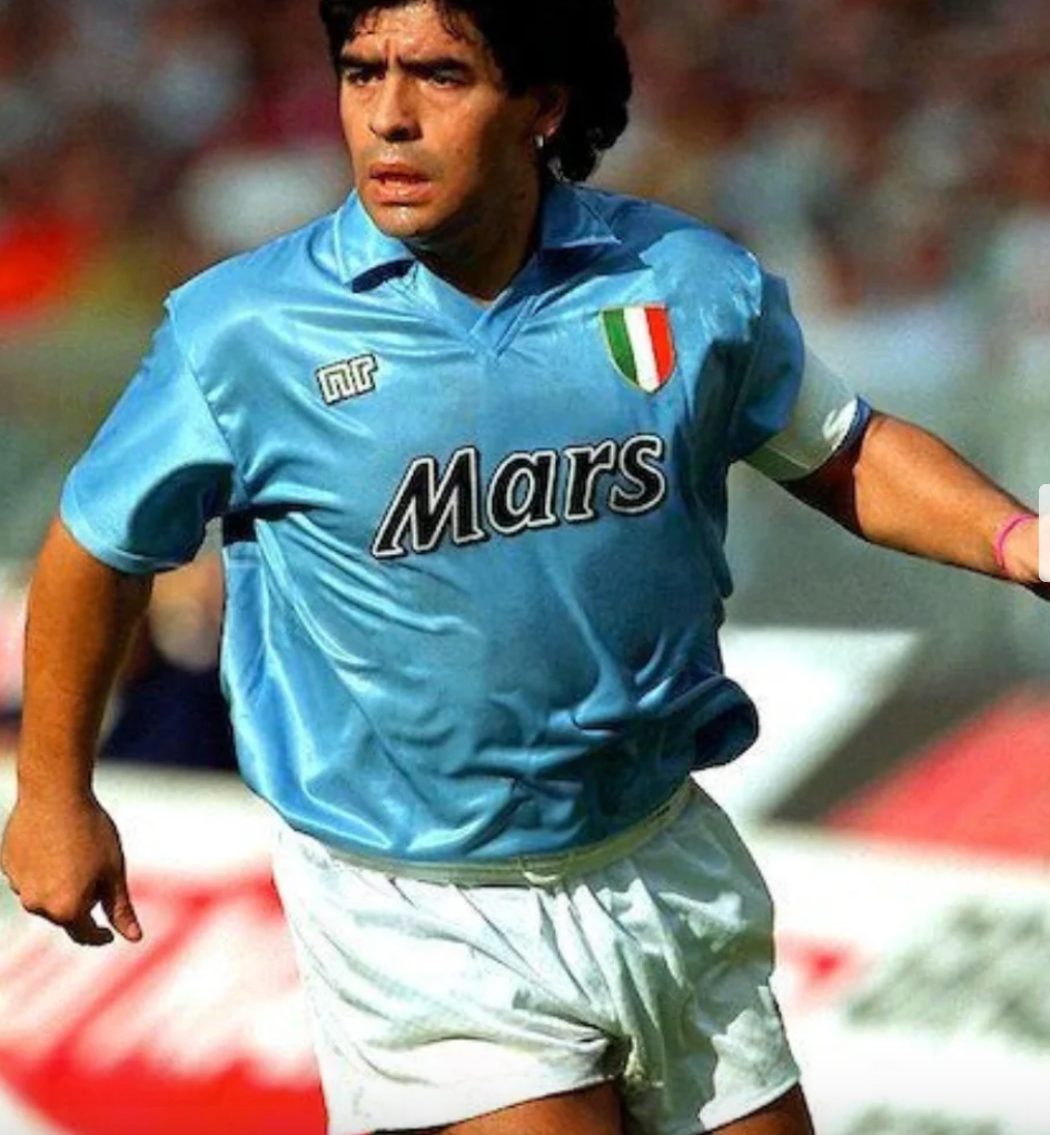 MAILLOT RÉTRO NAPOLI DOMICILE 1990-1991 + MARADONA 10