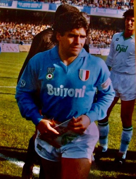 MAILLOT RÉTRO NAPOLI DOMICILE 1987-1988 + MARADONA 10