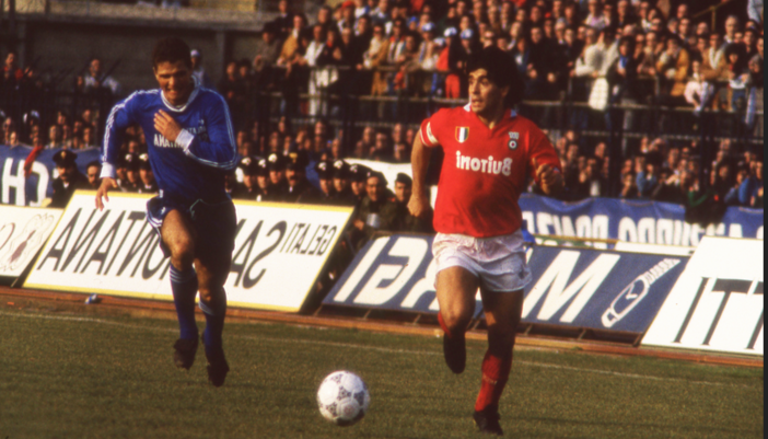 MAILLOT RÉTRO NAPOLI TROISIÈME 1987-1988 + MARADONA 10
