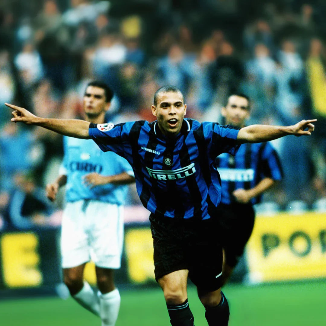 MAILLOT INTER RÉTRO 1997/1998 + RONALDO 10