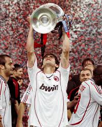 MAILLOT RÉTRO AC MILAN EXTÉRIEUR FINALE CHAMPIONS LEAGUE 2006-2007 + KAKA 22